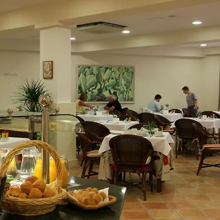 Apartament Jardin Del Conde